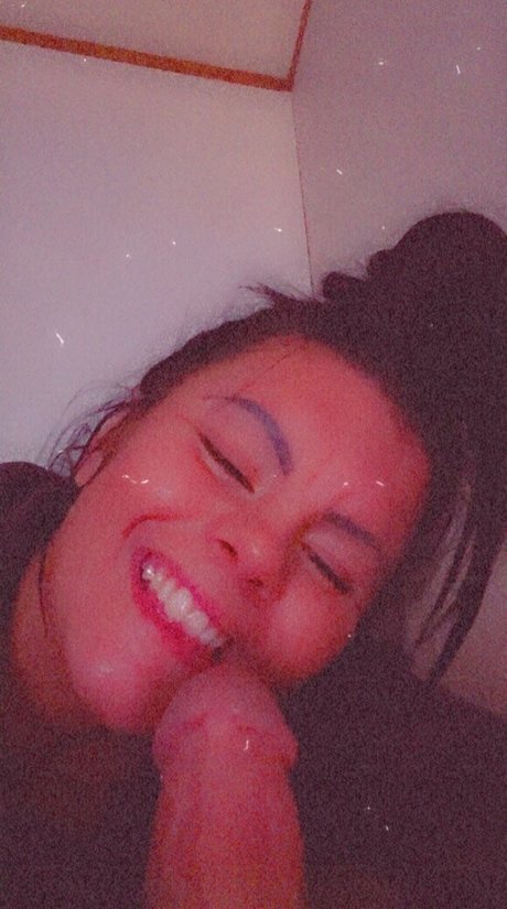 katiee0102 naked actress img