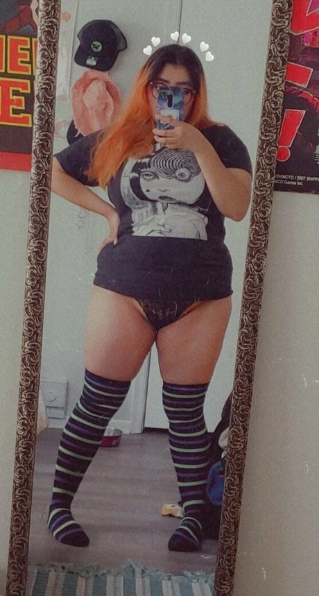 peekscalymedusa art actress gallery