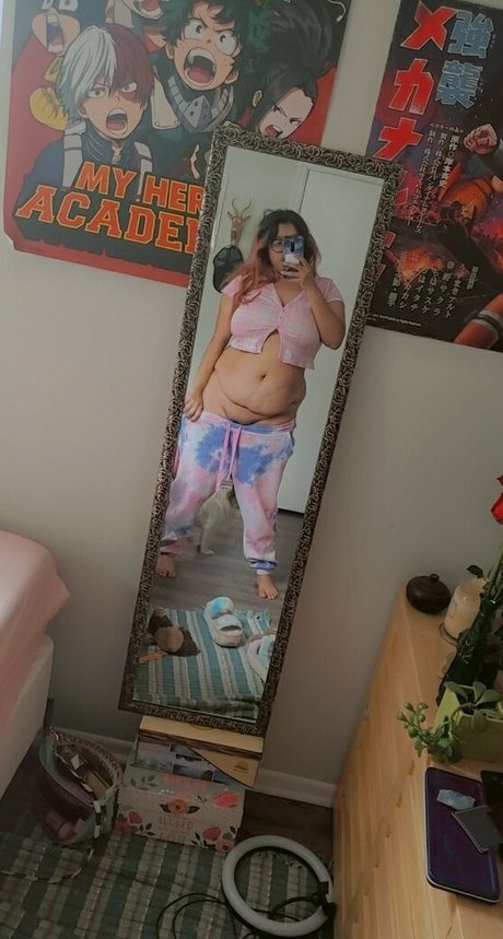 peekscalymedusa sexy model pics