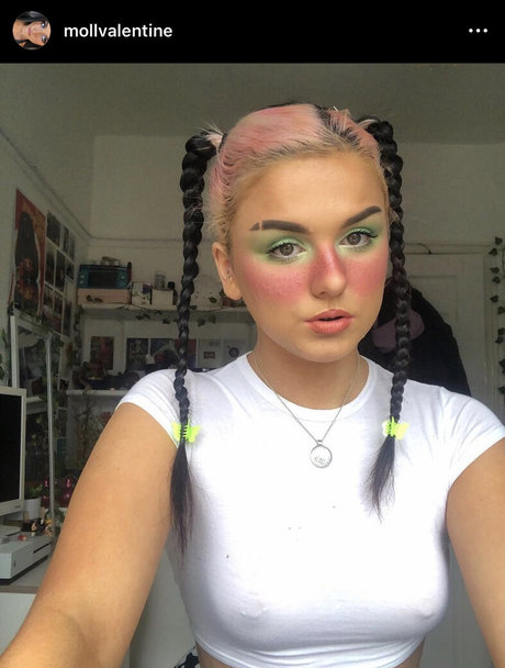 Moll Valentine beautiful pornstar archive