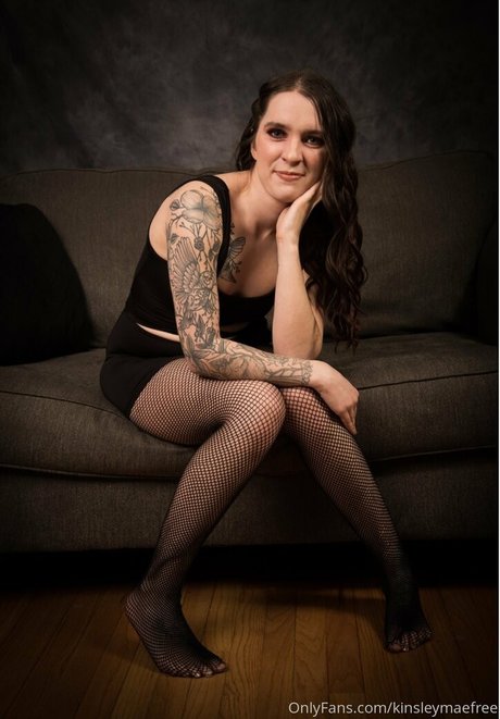 kinsleymaefree nude model galleries