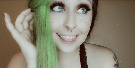 crybbykittenn xxx model photo