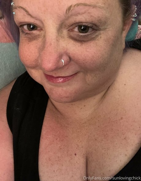 sunlovingchick pornstar hot pics