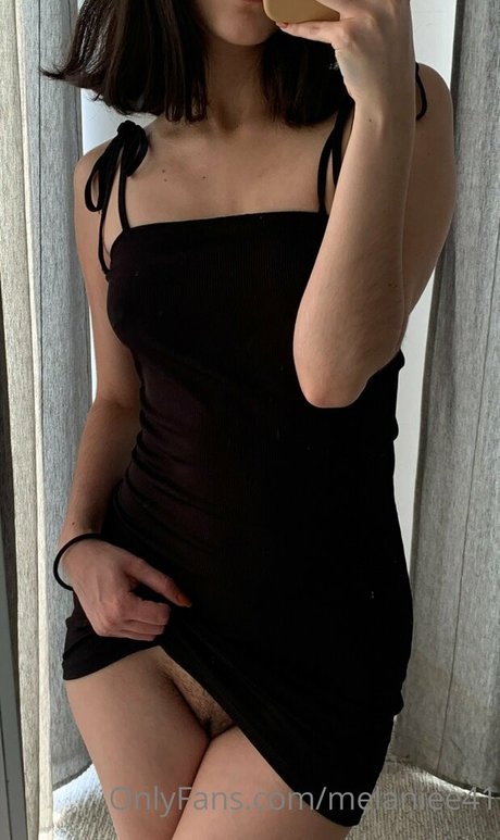 melaniee41 star xxx picture