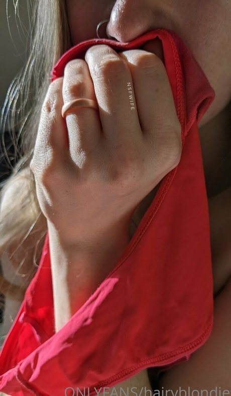 Hairyblondie model erotic galleries