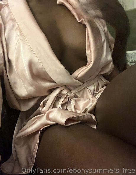 ebonysummers free naked star pics
