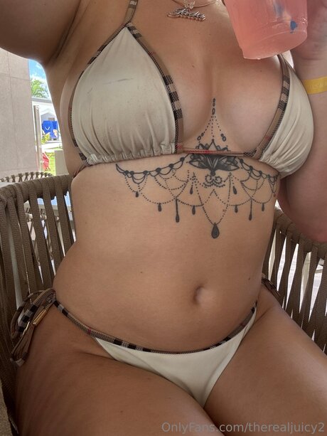 therealjuicy2 model nude gallery