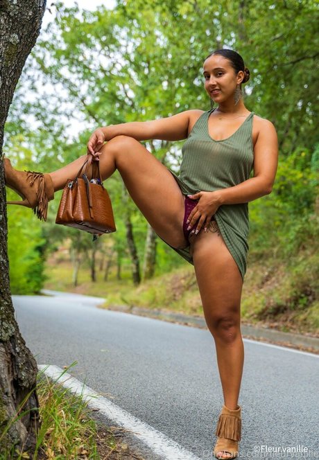 Fleur Vanille exclusive actress photos