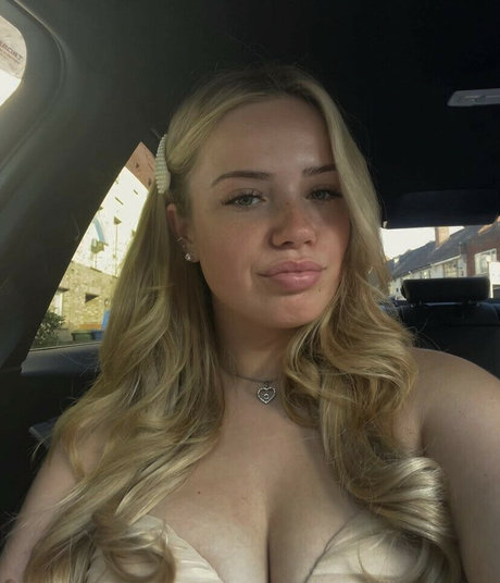 charlottebrayy hot star galleries