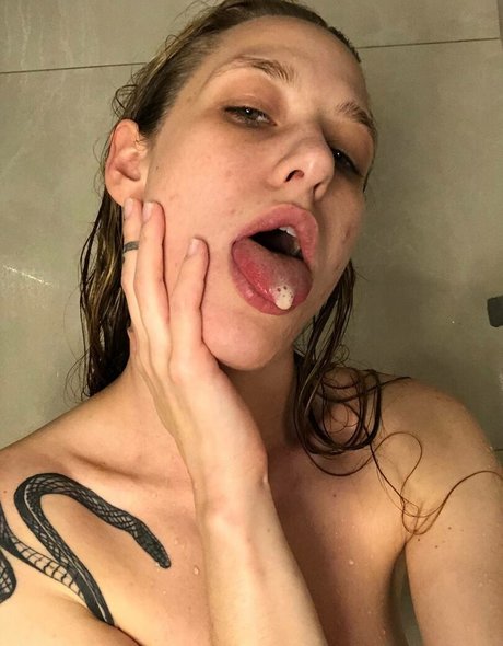 Dina Lewd top pornstar pictures