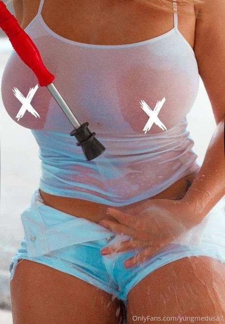 yungmedusa7 sexy actress images