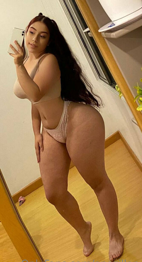 anazillap sex model pics