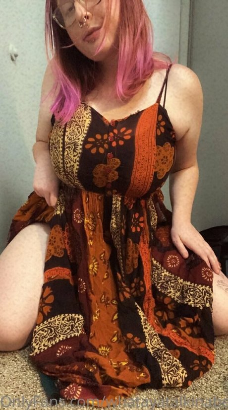 whatayatalkinabeet model top pictures