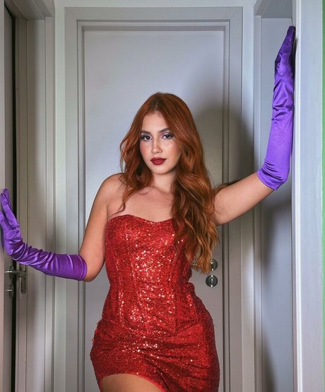 bcarolynaa nude model gallery