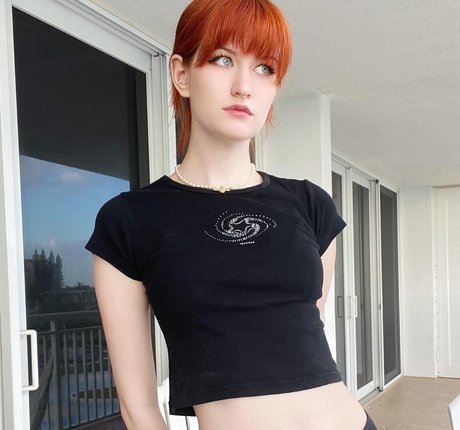 HazelFig model nudes pics