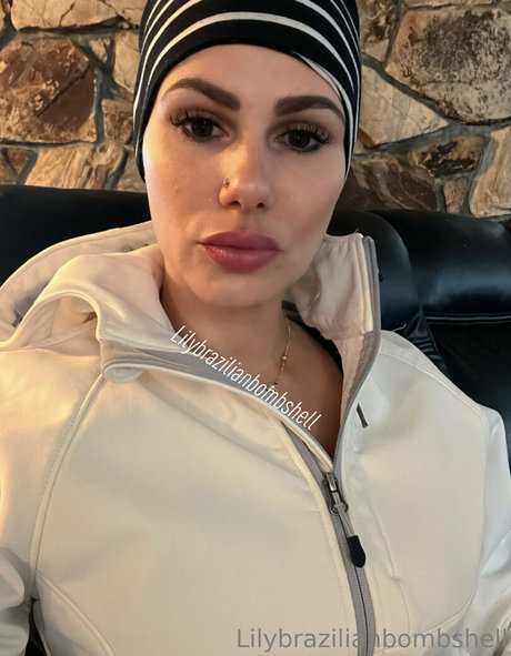 lilybrazilianbombshell sex model pics