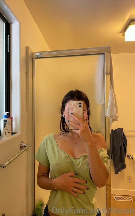 Lilqrober Lilsrob sexy pornstar picture