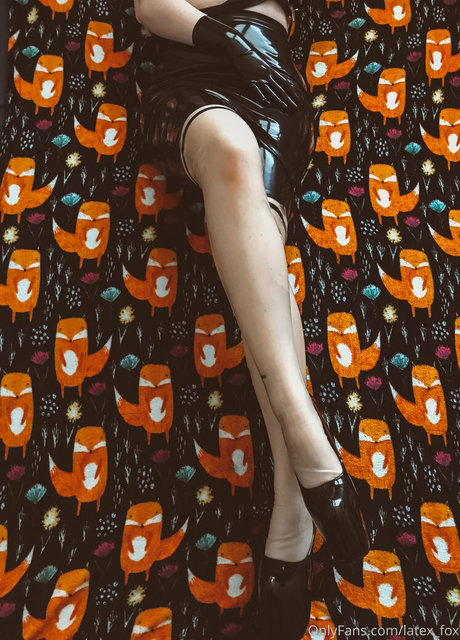 latex fox nude actress pic
