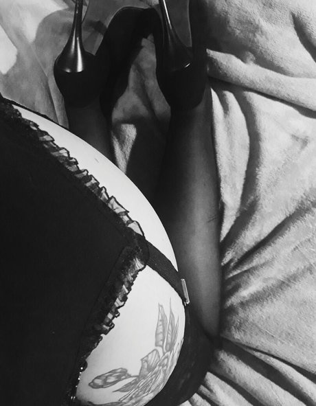 latex fox model nude galleries