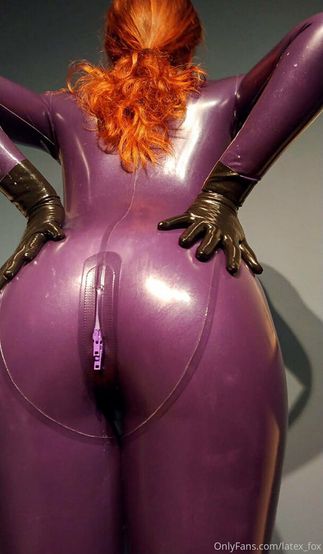 latex fox naked model pic