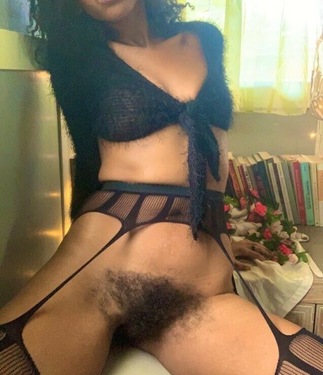 Lily Sage exclusive actress img