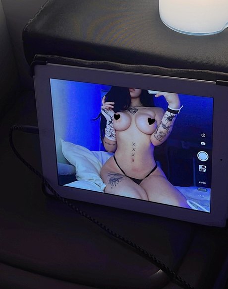 Yuprntae sexy model image