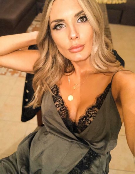 Alicia Hill beautiful pornstar photos