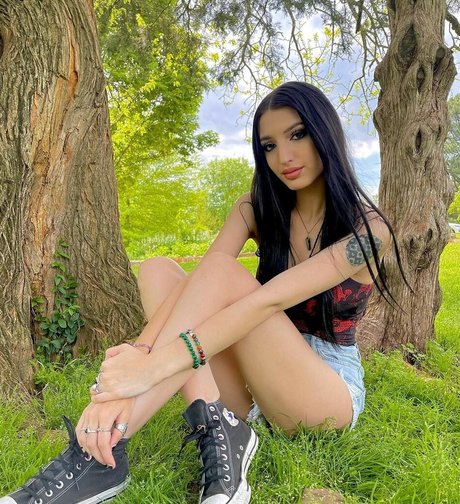 Alison Rainer star exclusive galleries