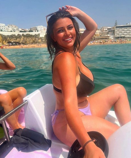 Bec Danaher pretty model picture