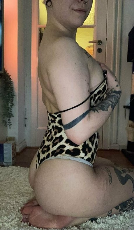 tattooedbiatchfree porn actress picture