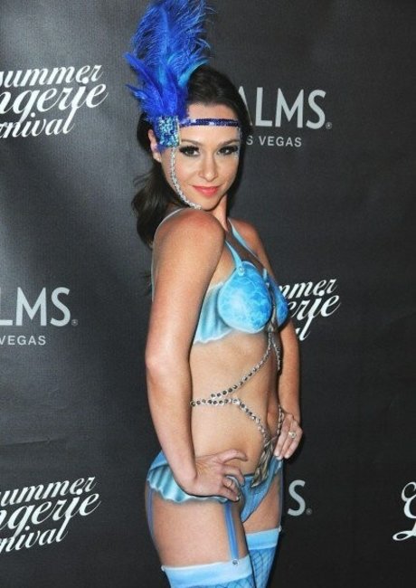 Danielle Harris best model pic