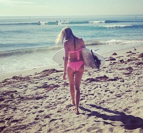 Krystal Gable hd actress pics