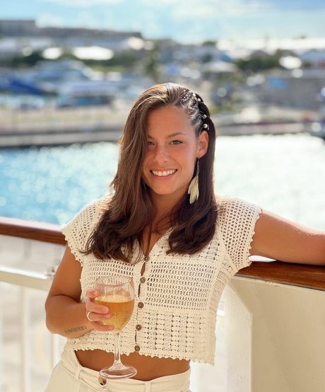 Jordan Rose Schmidt model high quality images