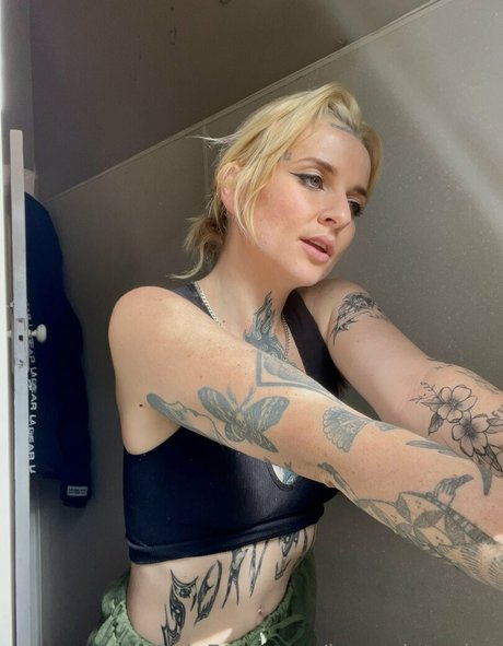 lavenderquinn star sexy image