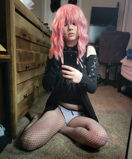 ravenmoore hot model pic