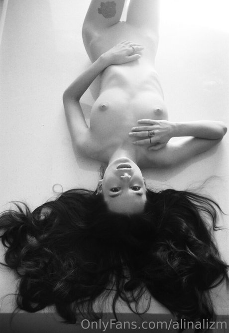 alinalizm pretty model pictures