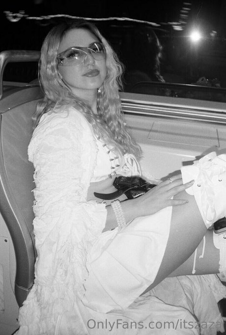 itszaza pornographic actress photos