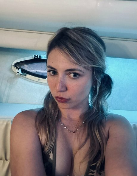 itszaza model free pics