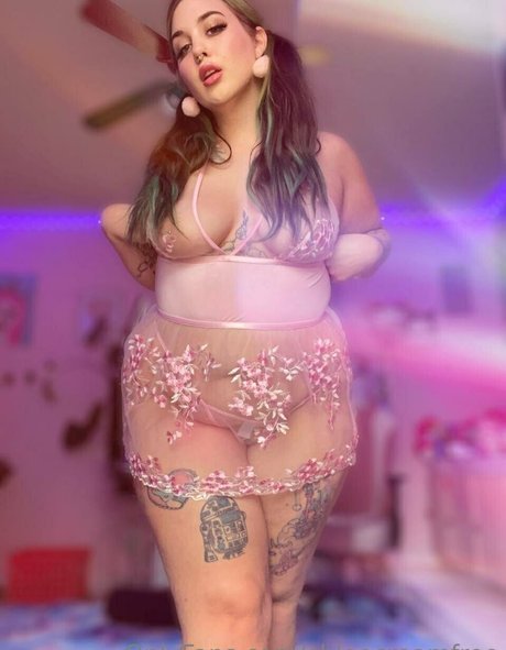 chloecreamfree model erotic image