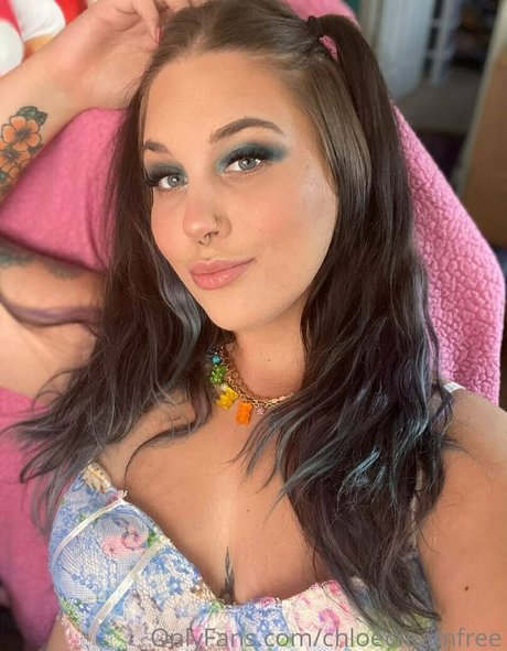 chloecreamfree pornographic model pics