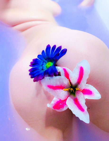 mrsunivrse hot model archive