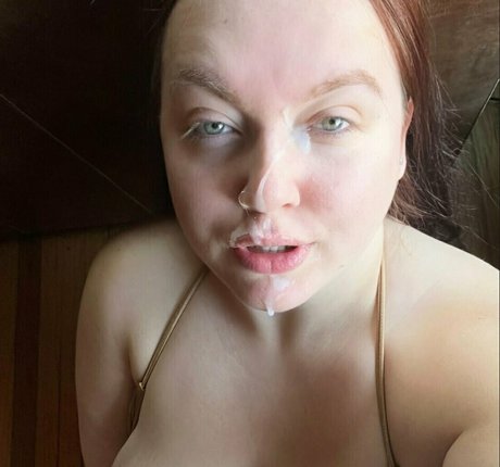 young milf onlyfans erotic image