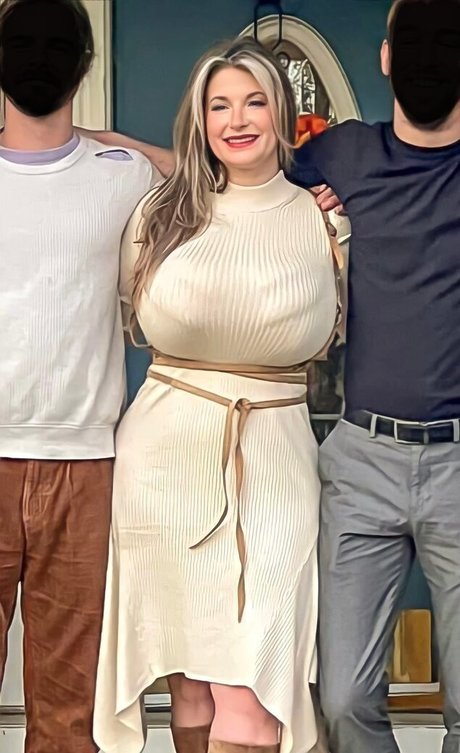 Ashley Bridges exclusive star images