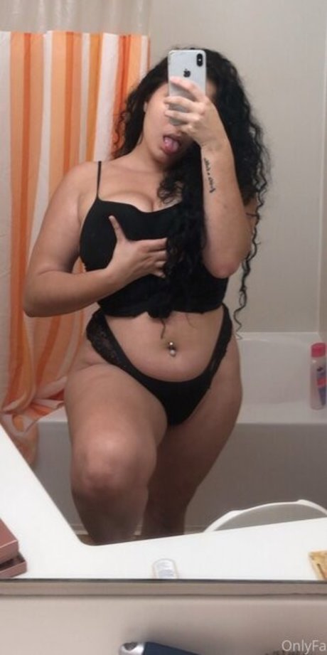 MandixCandy star sexy photo