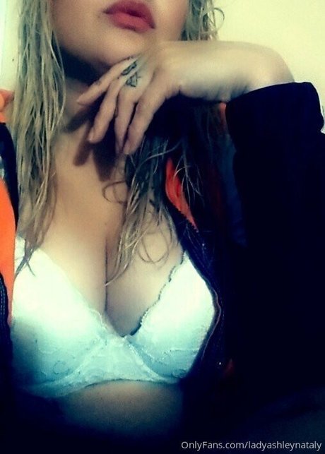 exoticalphagirl sexy model img