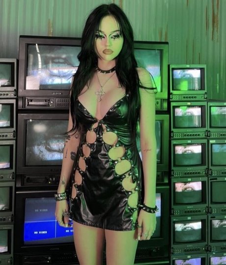 Maggie Lindemann free model photo