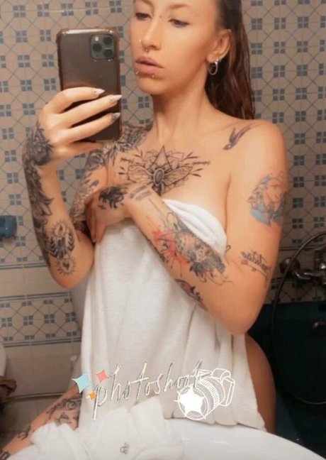 Missmushrooms nice pornstar pic