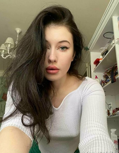 rita freee hd model image