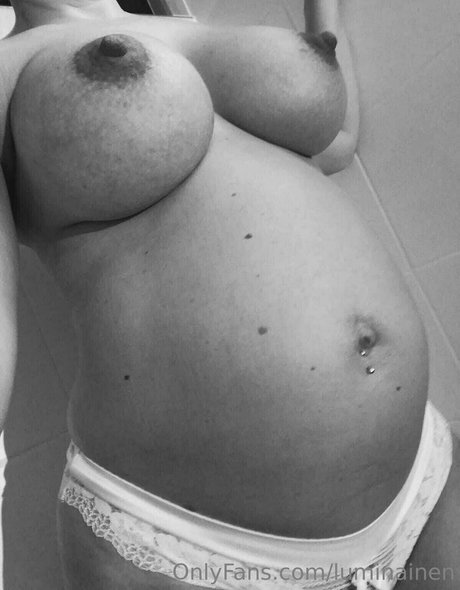 luminainen model best picture