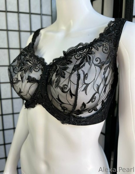 alexapearl star beautiful pic